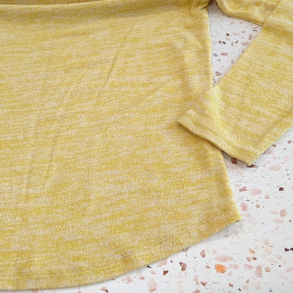 Old Navy | Golden Yellow Pullover Lightweight Sweater Long Sleeves | L